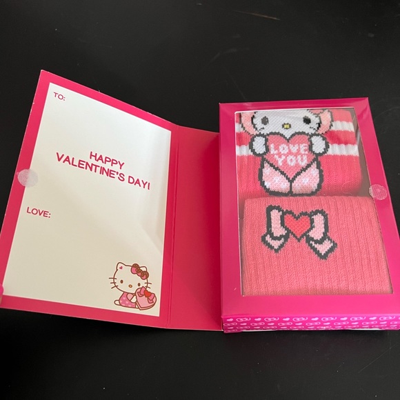 Hello Kitty Valentines Day Socks - Picture 3 of 3